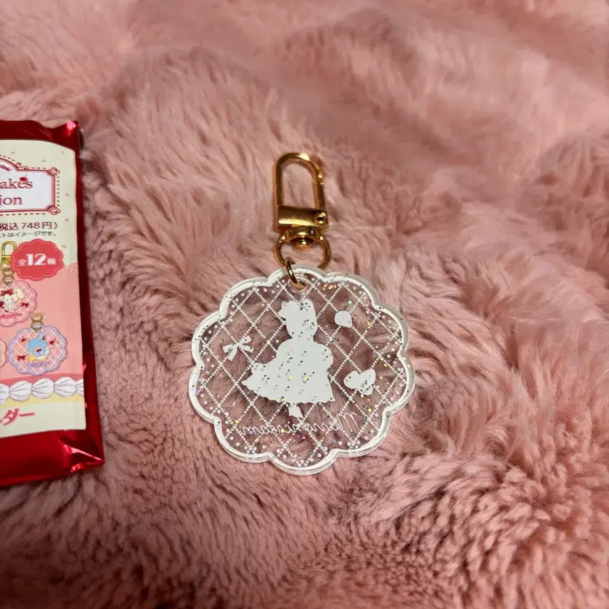 [BUNJANG] Sanrio Sweet Cake Collection Marron Cream Acrylic Keyring / (미사용) 산리오 스위트 케이크 컬렉션 아크릴키링 마론크림 키링