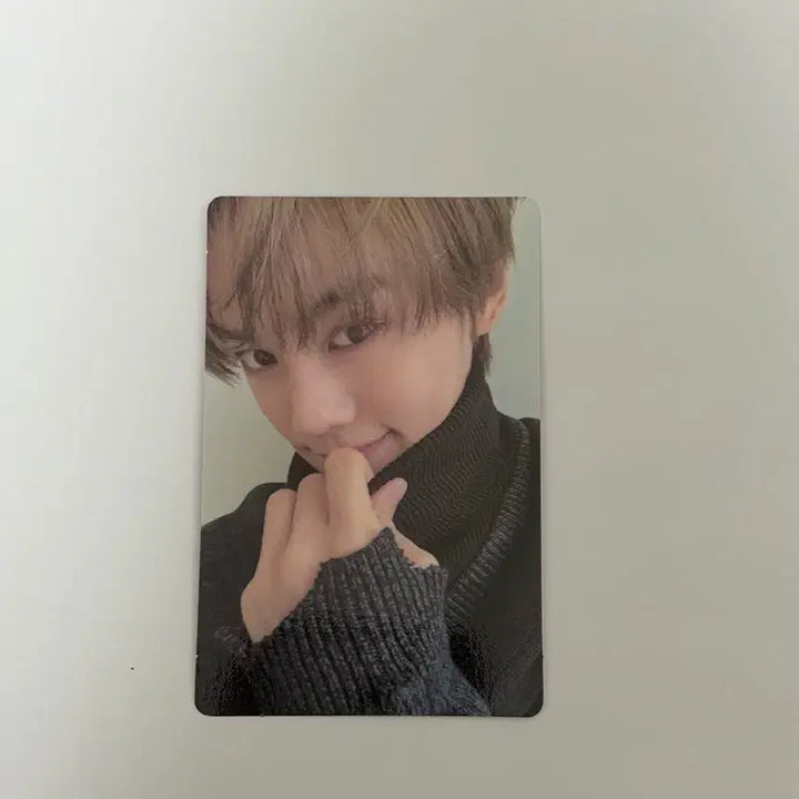 [BUNJANG] ZB1 Kim Gyuvin BLUE PARADISE Photocard / 제베원 앤더블 김규빈 BLUE PARADISE 포카
