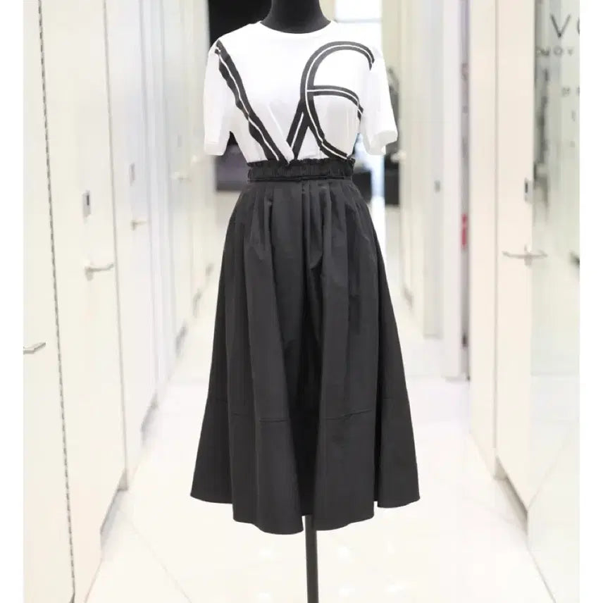 [BUNJANG] VOV Black Flare Midi Skirt / VOV 블랙 플레어 스커트