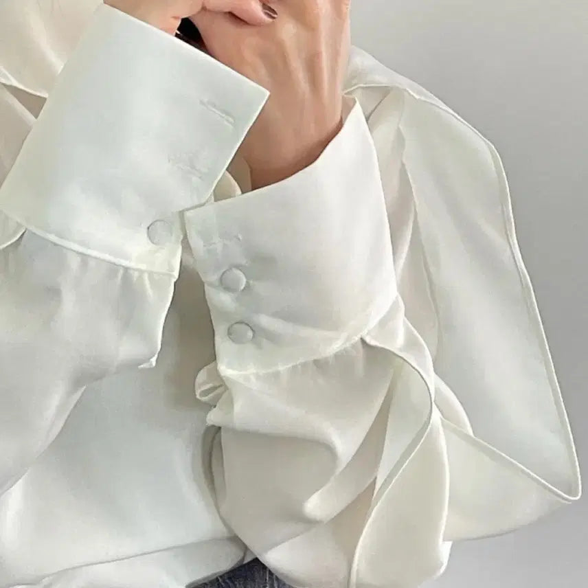 [BUNJANG] Yuinus Velvet Oversized Frill Blouse / [1회시착/무배] 유인어스 제품 _ 벨벳 오버핏 프릴 블라우스