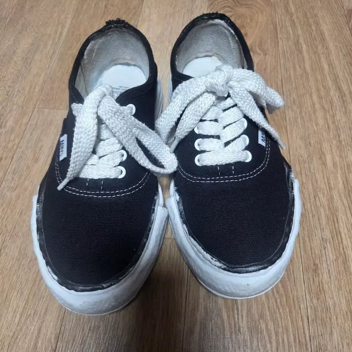 [BUNJANG] Mihara Yasuhiro Baker OG Canvas Low Sneakers Black Size 40 / 미하라 야스히로 베이커 OG 캔버스 로우 스니커즈(블랙/40사이즈)
