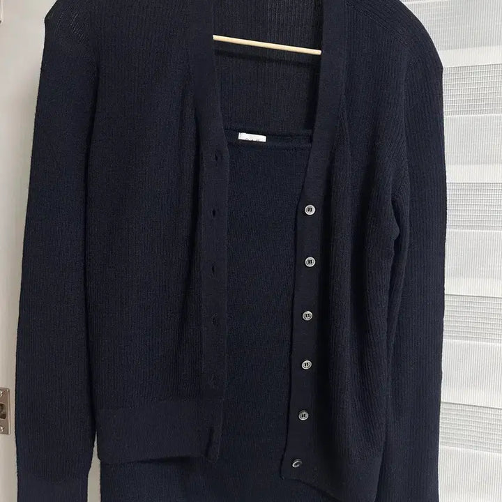 [BUNJANG] SIE Irene Knit Sleeveless Cardigan Set - Navy / 시에 SIE 아이린 나시 가디건 세트 S 네이비