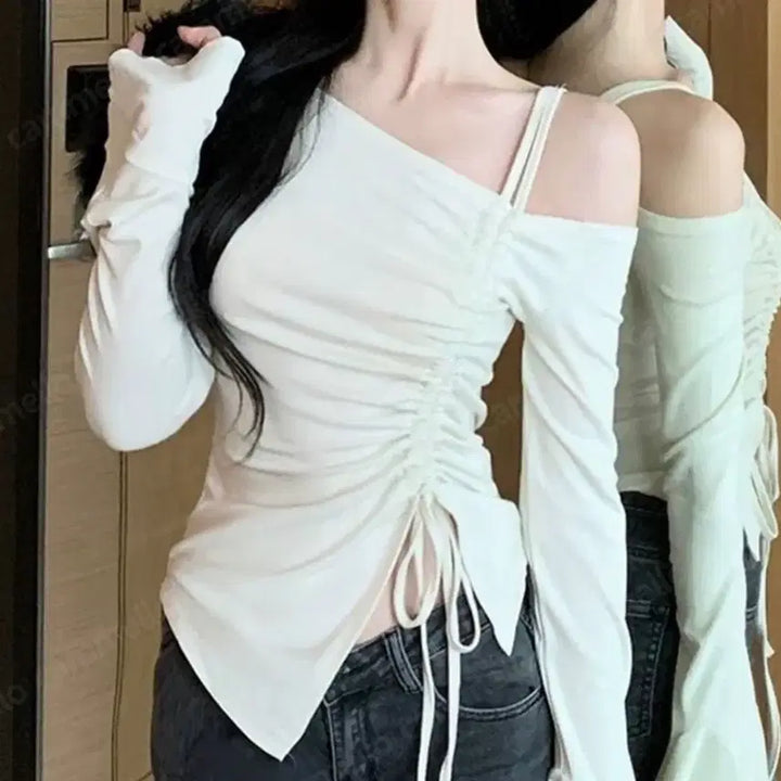 [BUNJANG] White One-Shoulder Long Sleeve Shirred T-Shirt / 오프숄더