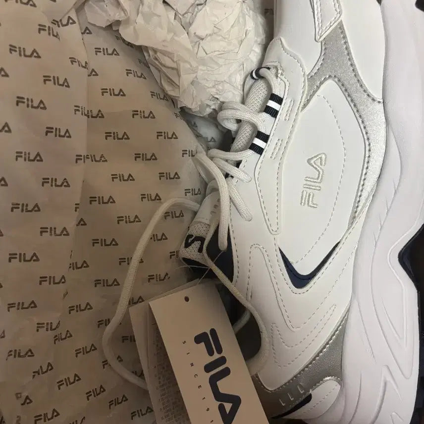 [BUNJANG] Fila Taurus Torus EVO Sneakers / 미사용) 휠라 타우러스 토러스 EVO 270