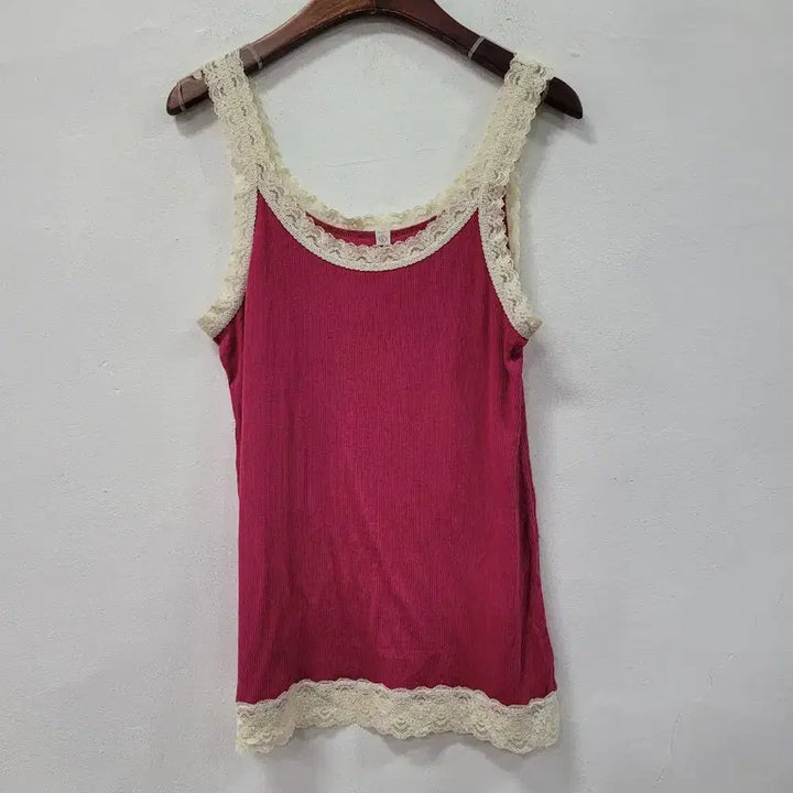 [BUNJANG] Uniqlo Sleeveless Tank Top / 유니클로  나시 슬리브리스