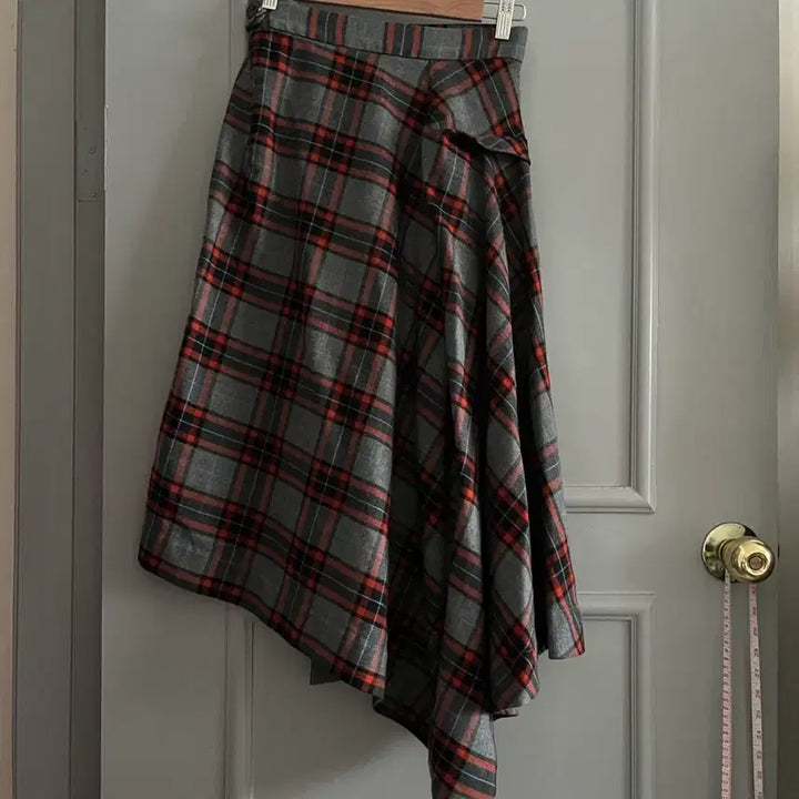 [BUNJANG] Vivienne Westwood Check Pattern Long Skirt Size 38 / 비비안웨스트우드 스커트 38사이즈