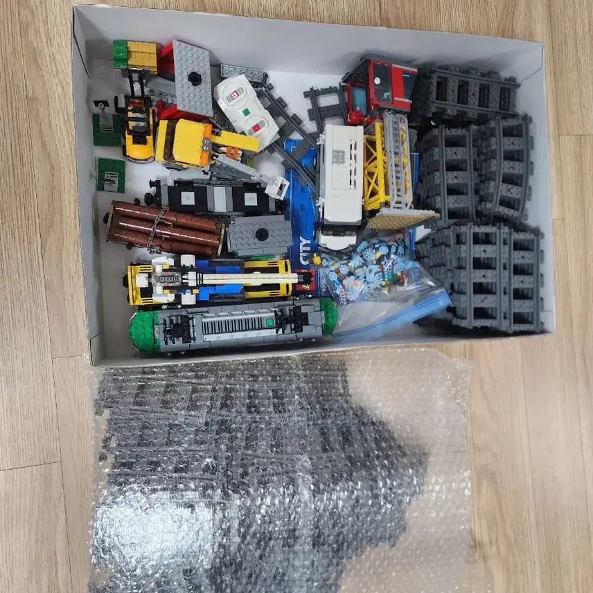 [BUNJANG] LEGO City Cargo Train 60198 Full Set / 레고 시티 화물 열차 60198 풀세트