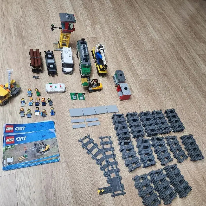 [BUNJANG] LEGO City Cargo Train 60198 Full Set / 레고 시티 화물 열차 60198 풀세트