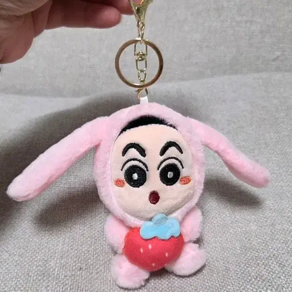 [BUNJANG] Crayon Shin-chan Strawberry Rabbit Plush Keychain / 짱구 딸기 토끼 인형 키링