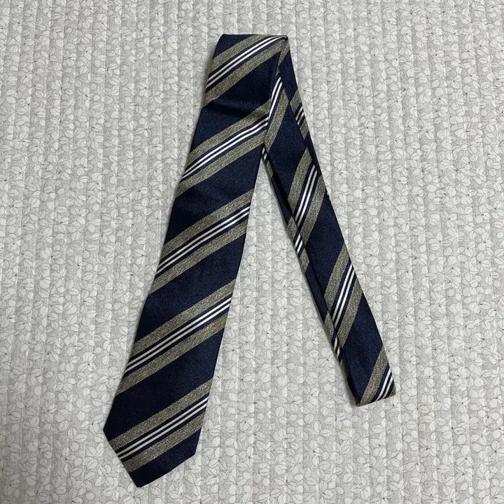 [BUNJANG] Andz Stripe Pattern Necktie / [앤드지] 스트라이프 패턴 넥타이
