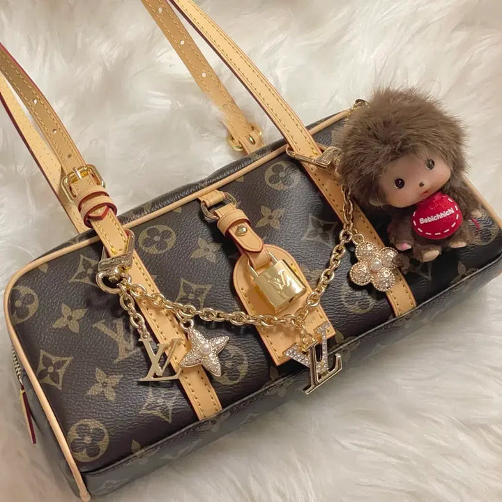 [BUNJANG] Louis Vuitton East West Shoulder Bag / [새상품/풀박스] 루이 행온 이스트 웨스트 숄더 백