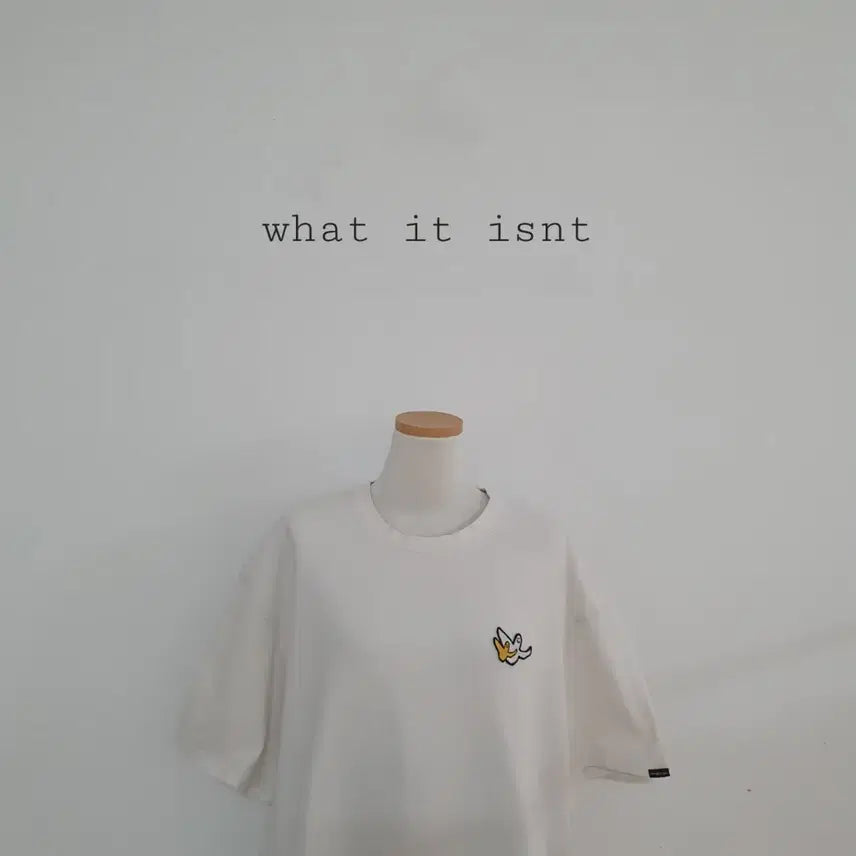 [BUNJANG] What it is Basic Logo Short Sleeve T-Shirt Ivory / No.26043016 와릿이즌 반팔 티셔츠 아이보리