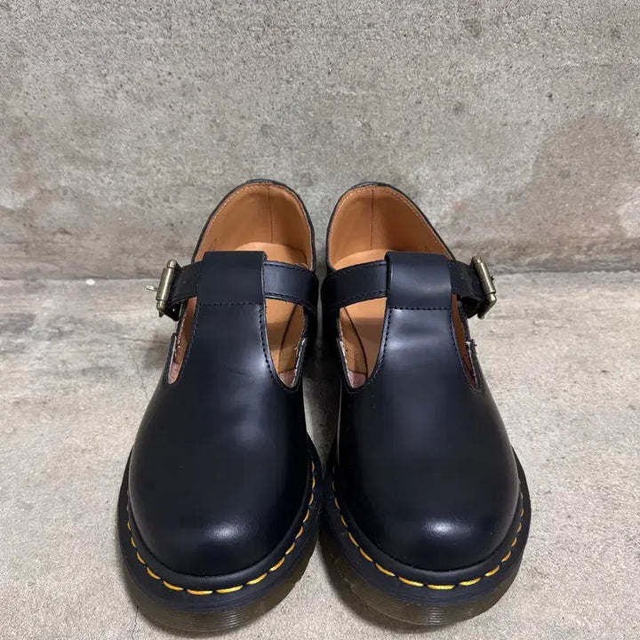 [BUNJANG] Dr. Martens Polly Mary Jane Shoes UK7 / 닥터마틴 폴리 메리제인 슈즈 uk7 240