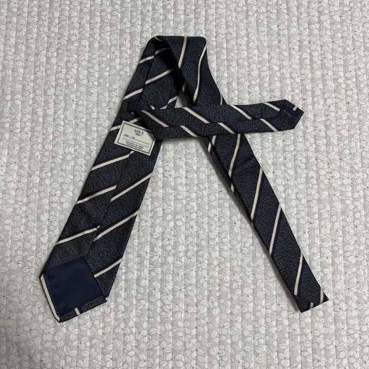 [BUNJANG] Andz Stripe Pattern Necktie / [앤드지] 스트라이프 패턴 넥타이