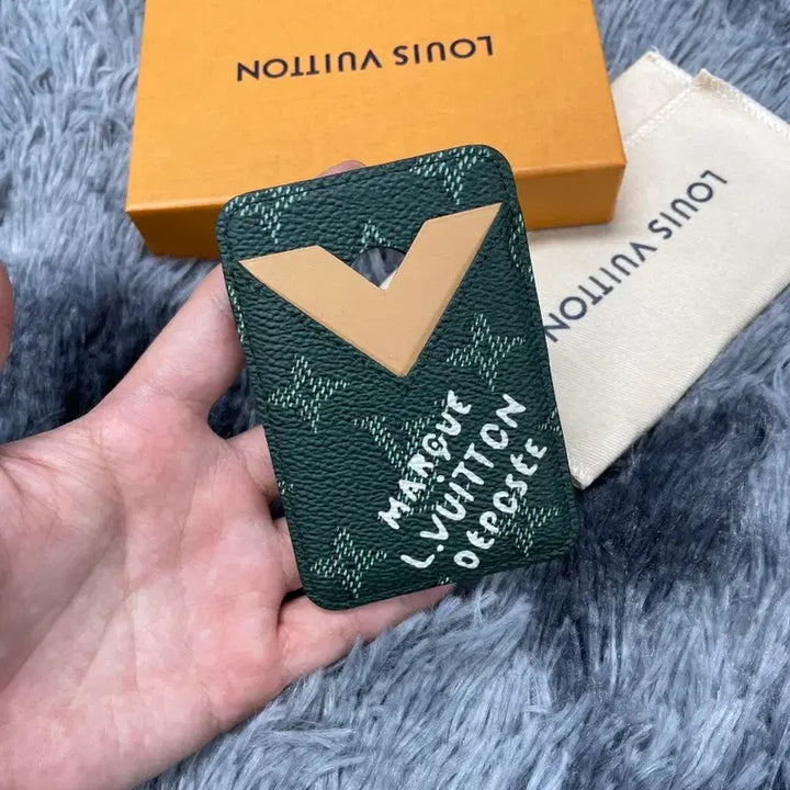 [BUNJANG] Louis Vuitton 26SS Heritage MagSafe Magnetic Card Holder Green / [새상품급/26ss] 루이비통 헤리티지 맥세이프 마그네틱 카드지갑