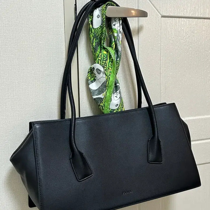 [BUNJANG] Polnuea Shoulder Bag / 폴뉴아 숄더백