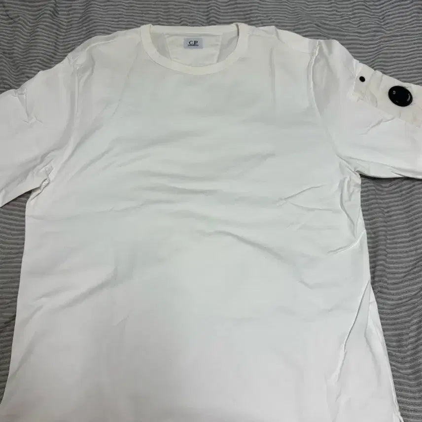 [BUNJANG] CP Company White Lens T-Shirt / CP컴퍼니 화이트 렌즈 반팔 티셔츠(L)
