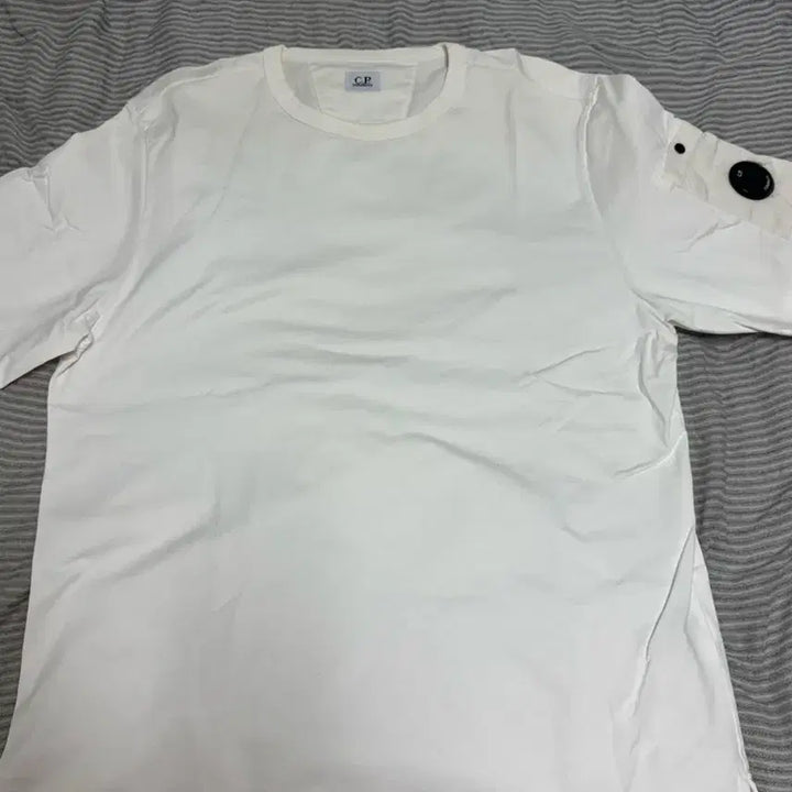 [BUNJANG] CP Company White Lens T-Shirt / CP컴퍼니 화이트 렌즈 반팔 티셔츠(L)