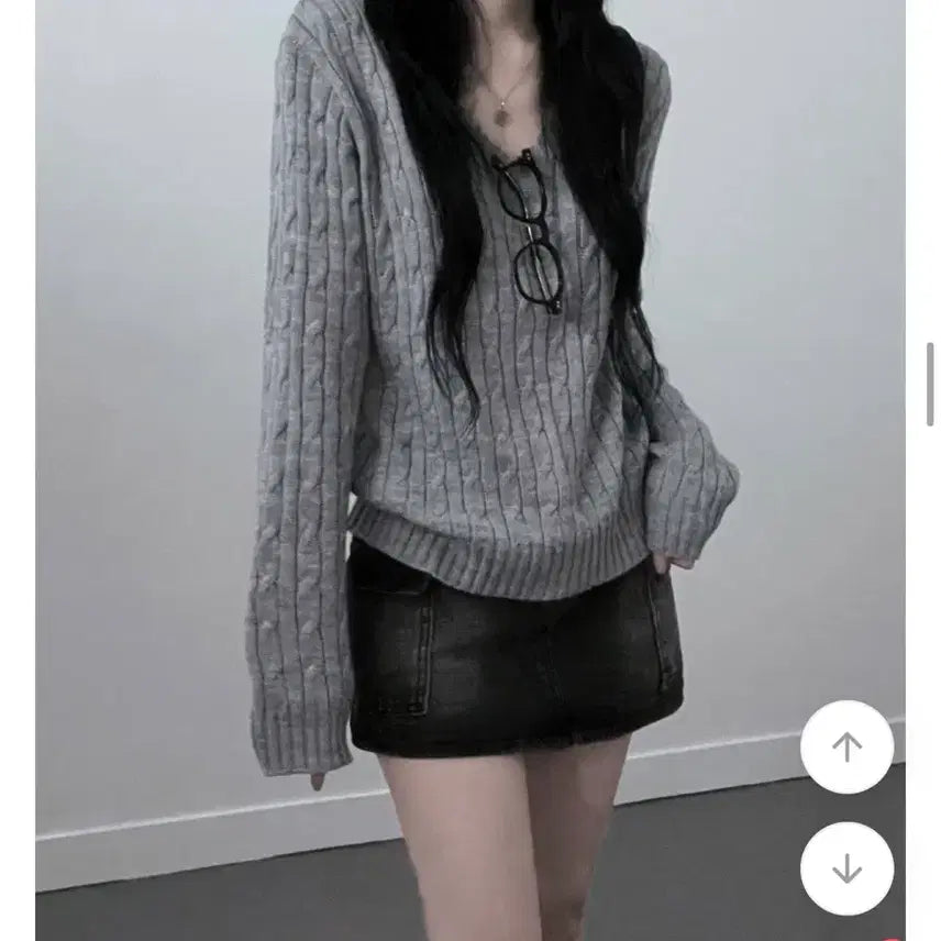 [BUNJANG] Avely V-Neck Loose Fit Grey Knit / 에이블리 브이넥 루즈핏 회색 니트 판매