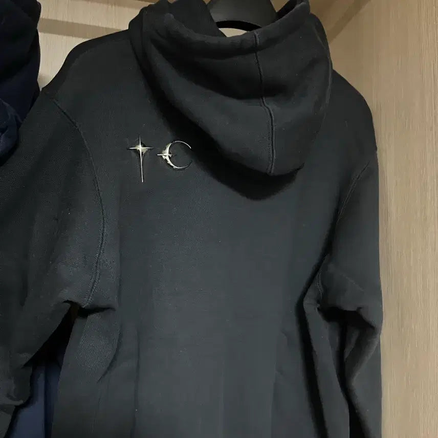 [BUNJANG] THUG CLUB Hoodie Size 1 / 떠그클럽 후드티1