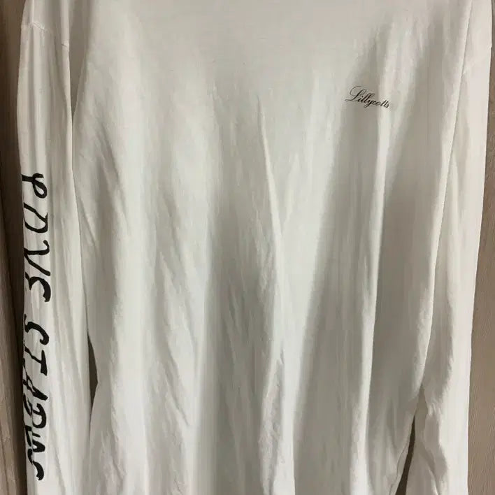 [BUNJANG] Lilly Cotes Lilly Horse T-shirt / 릴리코츠 릴리 홀스티셔츠 Lilly Horse T-shirt