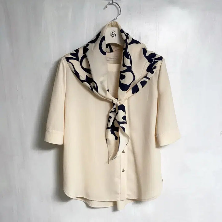 [BUNJANG] Jigott Scarf Set Round Blouse / 지고트) 스카프 세트 라운드 블라우스