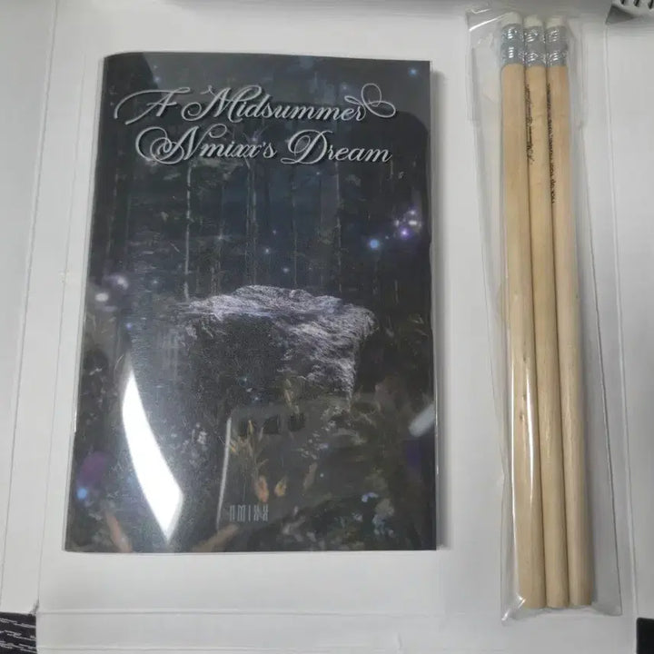 [SOLD OUT] 엔믹스 파티오클락 공책 문학수첩 노트북 연필 세트