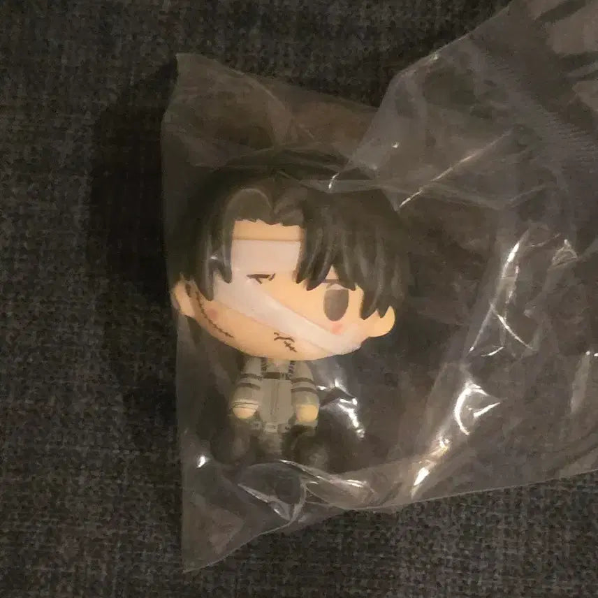 [BUNJANG] Attack on Titan Levi Chokonokko Figure Ichiban Kuji Original Resolution Ver. (Sealed) / (미개봉, 현물) 진격의거인 각자의결의 제일복권 리바이 초코노코 피규어