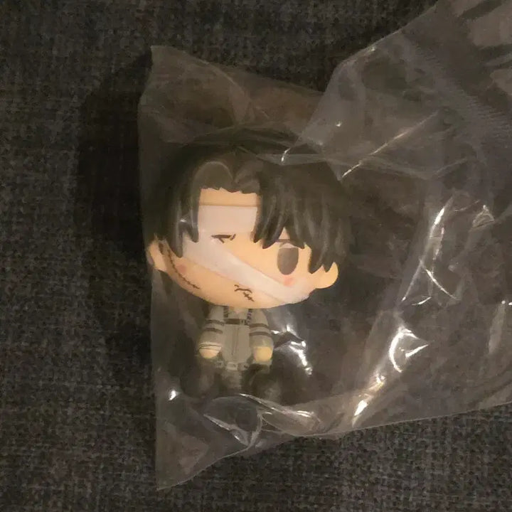 [BUNJANG] Attack on Titan Levi Chokonokko Figure Ichiban Kuji Original Resolution Ver. (Sealed) / (미개봉, 현물) 진격의거인 각자의결의 제일복권 리바이 초코노코 피규어