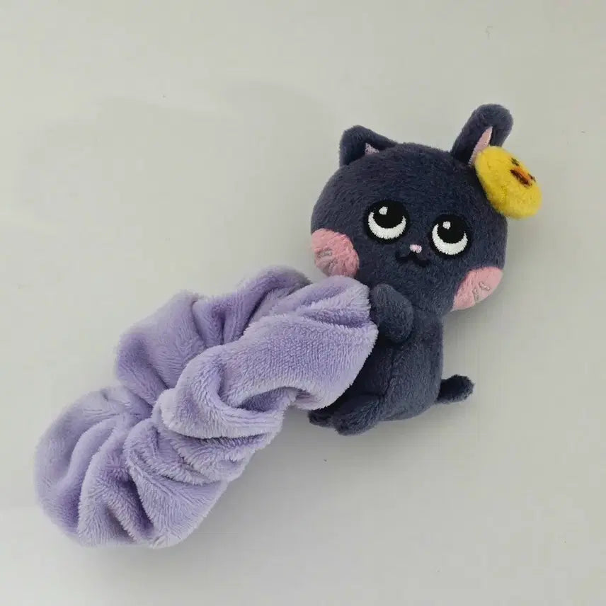 [SOLD OUT] 라이즈 토냥덕 스크런치