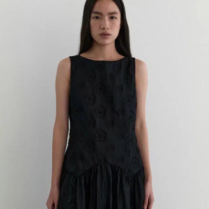 [BUNJANG] Mazone Back Hole Lace Dress / 마조네 BACK HOLE DRESS_LACE