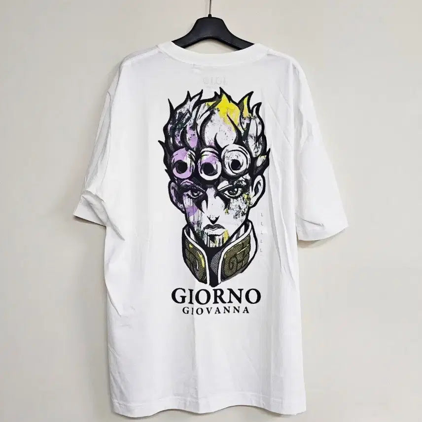 [SOLD OUT] GU 죠죠  콜라보 티셔츠 L 택있슴