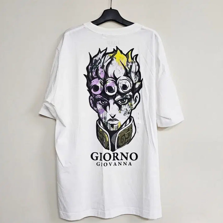 [SOLD OUT] GU 죠죠  콜라보 티셔츠 L 택있슴