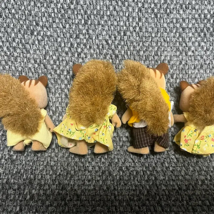 [BUNJANG] Sylvanian Families Walnut Squirrel Family Clip-Hand / 실바니안 호두다람쥐 가족 집게손