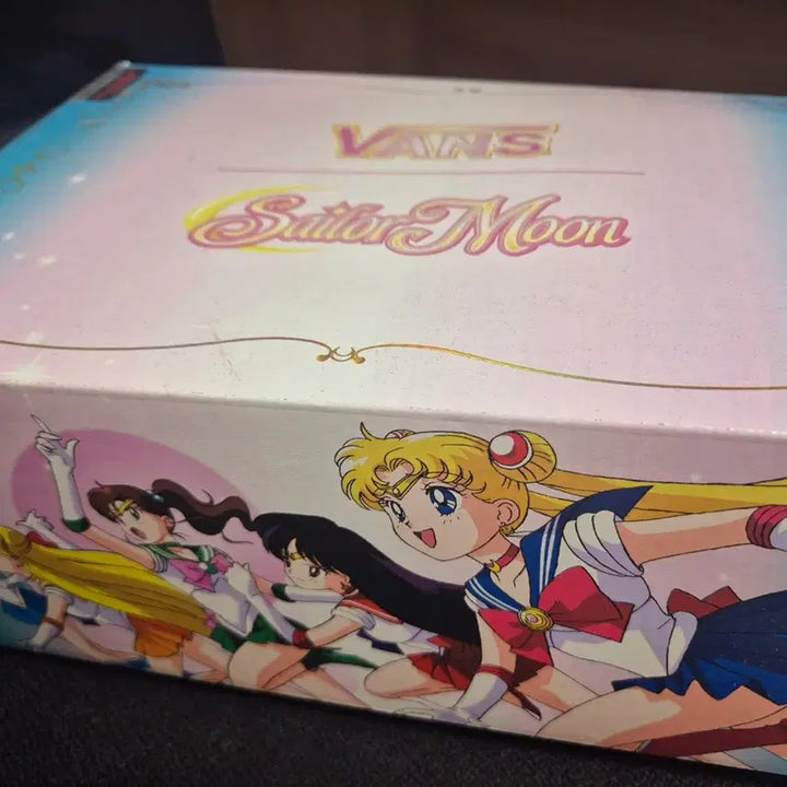 [BUNJANG] Vans SK8-Hi Sailor Moon Collaboration Sneakers / 급처 반스 SK8 하이 세일러문 콜라보 스니커즈