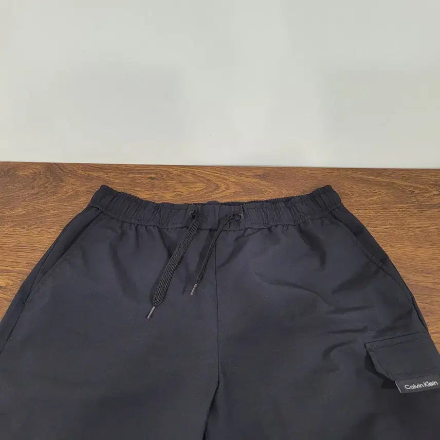 [BUNJANG] Calvin Klein Performance Black Shorts / 캘빈클라인 퍼포먼스 블랙 반바지 27