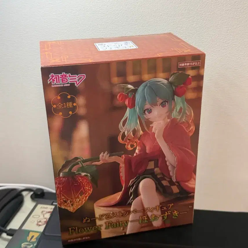 [BUNJANG] Hatsune Miku Flower Fairy Jujube Figure / 하츠네 미쿠 Flower Fairy 플라워 페어리 꽈리 미쿠 피규어