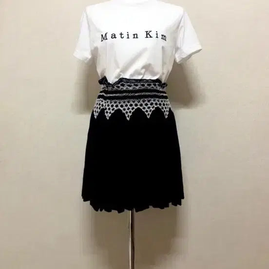 [BUNJANG] Vanessa Bruno Embroidered Skirt / 바네사브루노 자수스커트 (새제품