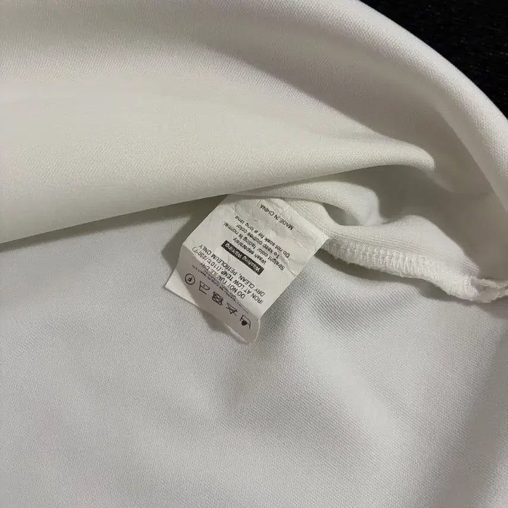 [SOLD OUT] [Moif] 모이프 와이드 폴로 셔츠 오프 화이트 색상