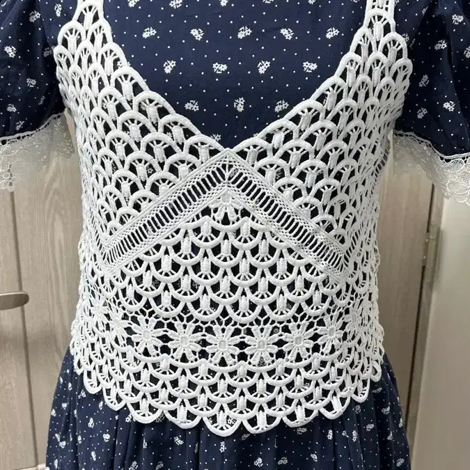 [BUNJANG] Bycini Navy Flower Long Dress with Crochet Vest Set / 바이씨니 네이비 플라워 원피스