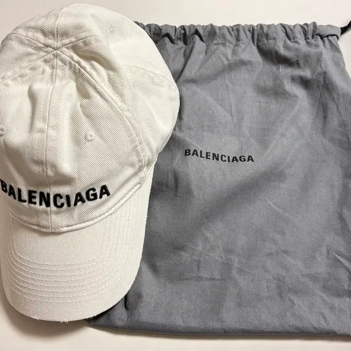 [BUNJANG] Balenciaga Glow in the Dark Baseball Cap L White / 발렌시아가 볼캡 화이트 새상품