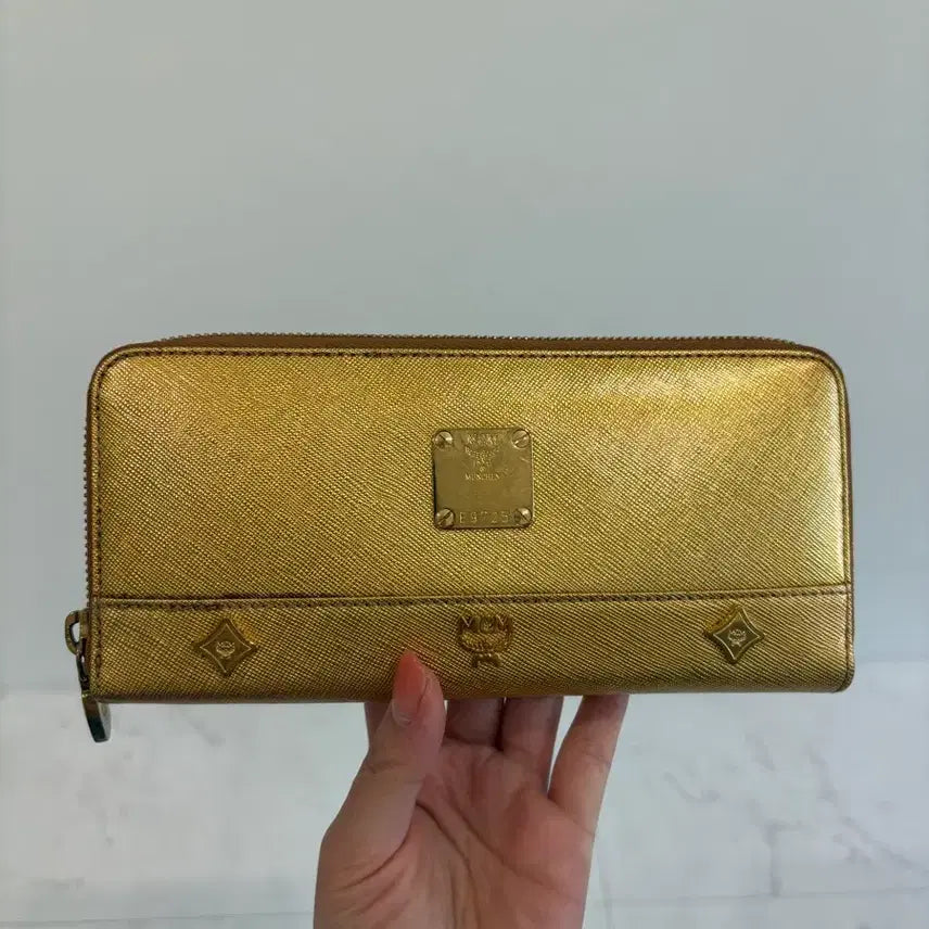 [BUNJANG] MCM Gold Leather Bi-fold Wallet / mcm gold wallet