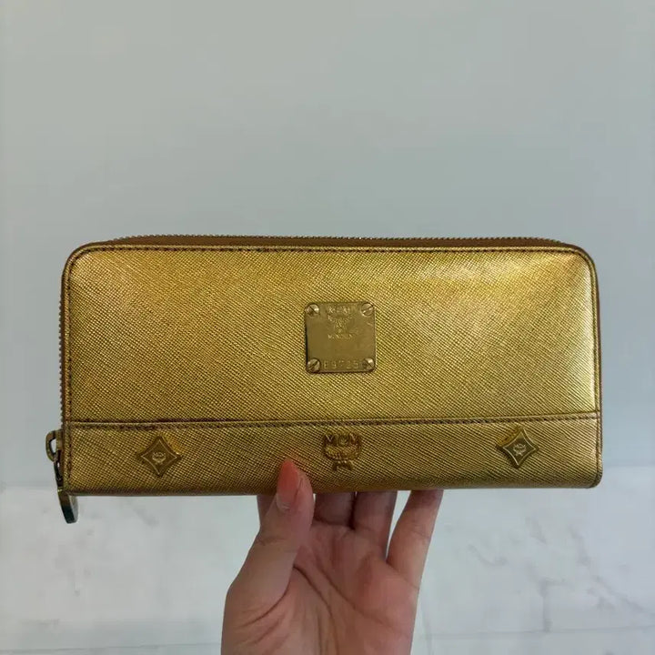 [BUNJANG] MCM Gold Leather Bi-fold Wallet / mcm gold wallet