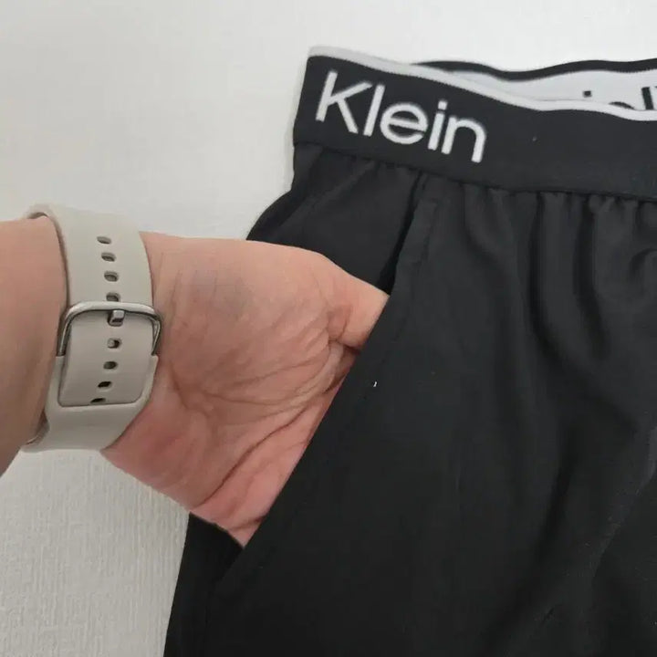 [BUNJANG] Calvin Klein Charcoal Performance Shorts (New) / 캘빈클라인 차콜 퍼포먼스 반바지 L~XL 새상품
