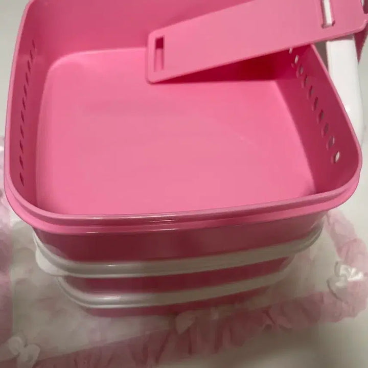[BUNJANG] Classic Strawberry Kitty Lunch Box / 고전 딸기 키티 도시락통