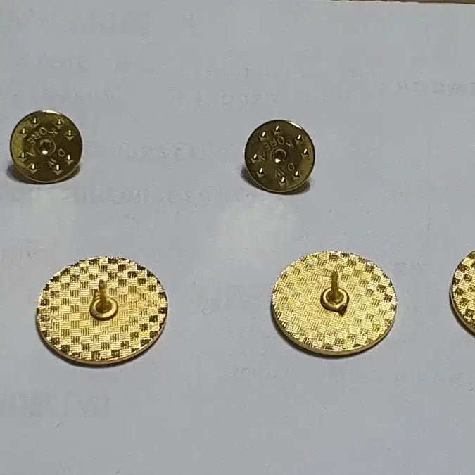 [BUNJANG] KNOU Korea National Open University Gold Pin Badge / 방송통신대학교 금색 배지