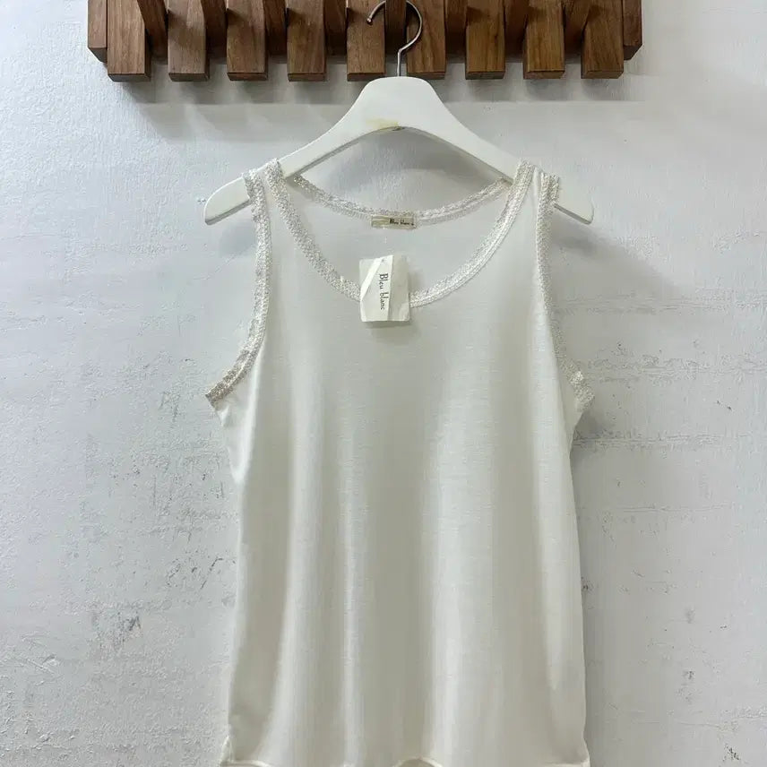 [BUNJANG] Vintage Lace Embroidered Sleeveless Top - Ivory / 택있는새상품 일본빈티지 레이스 밑단 자수 디테일 슬리브리스 탑