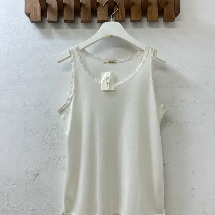 [BUNJANG] Vintage Lace Embroidered Sleeveless Top - Ivory / 택있는새상품 일본빈티지 레이스 밑단 자수 디테일 슬리브리스 탑