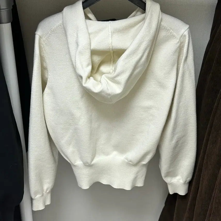 [BUNJANG] General Idea Essential Knit Hoodie Zip-Up Ivory / 제너럴아이디어 에센셜 후드 집업