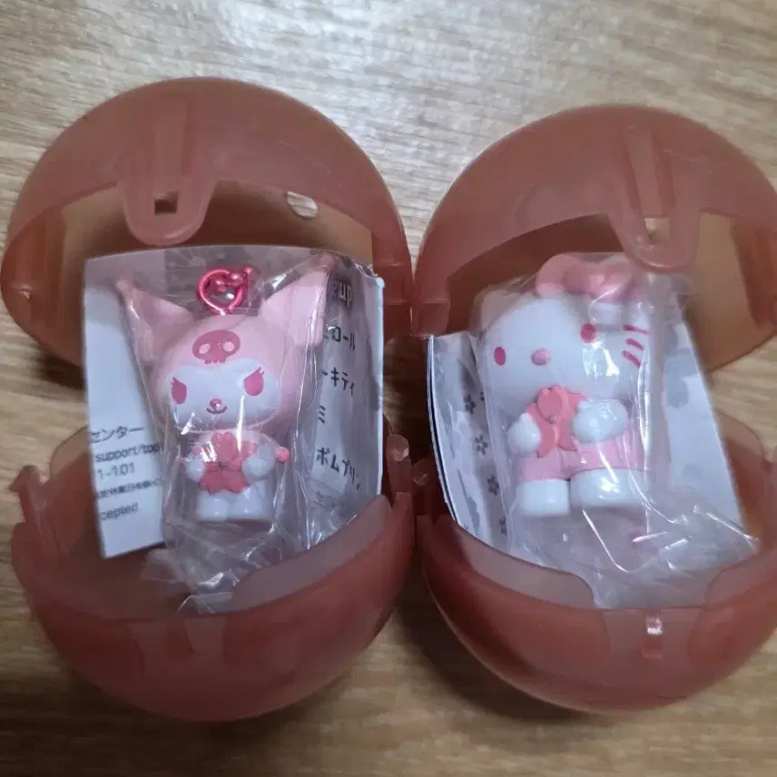 [BUNJANG] Sanrio Sakura Mascot Gacha (Hello Kitty, Kuromi) Bundle Set / 산리오 벚꽃 사쿠라 마스코트 가챠 (키티,쿠로미)